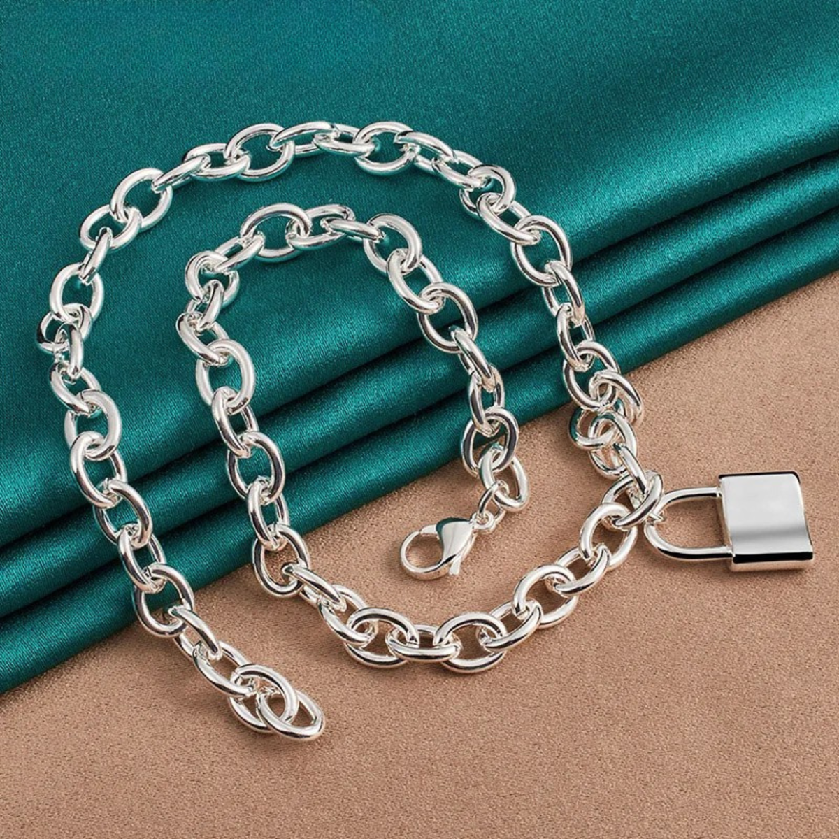 LockCharm – Naszyjnik z Kłódką ze Srebra 925