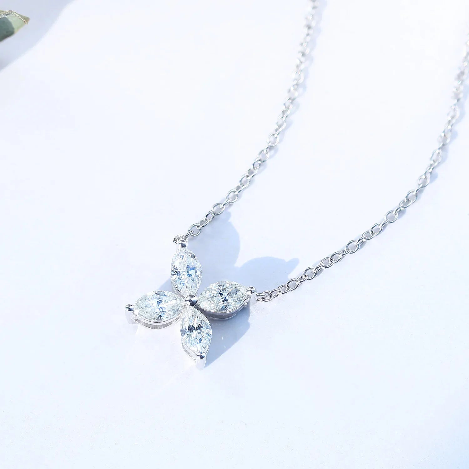 CATRIN Jewelry Naszyjnik LUMINA – czterolistna koniczyna ze srebra 925